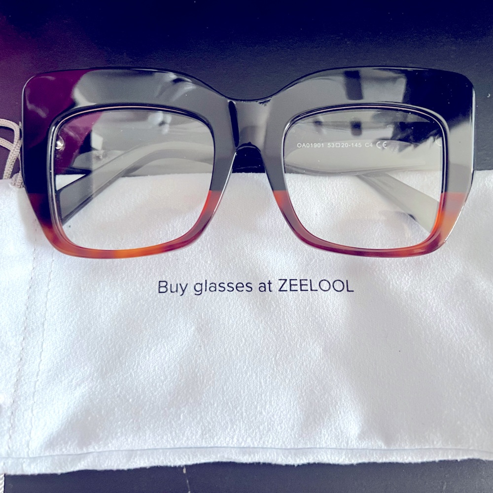 (2) Non-prescription eye glasses